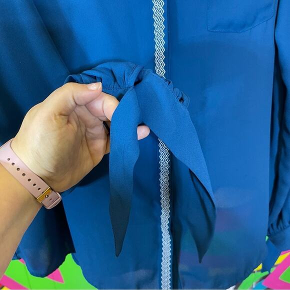 Cruel Denim, Button Up Shirt. Size XXL. Cool Tie Sleeve Cuffs. Excellent cond! - Picture 2 of 6